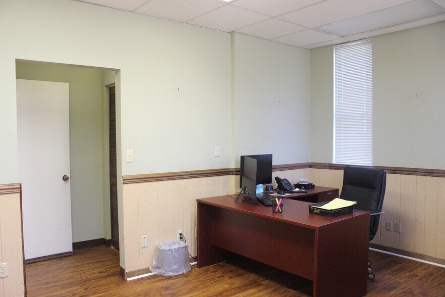 More Photos Of 804 N Belcher Rd, Clearwater Office For Sale