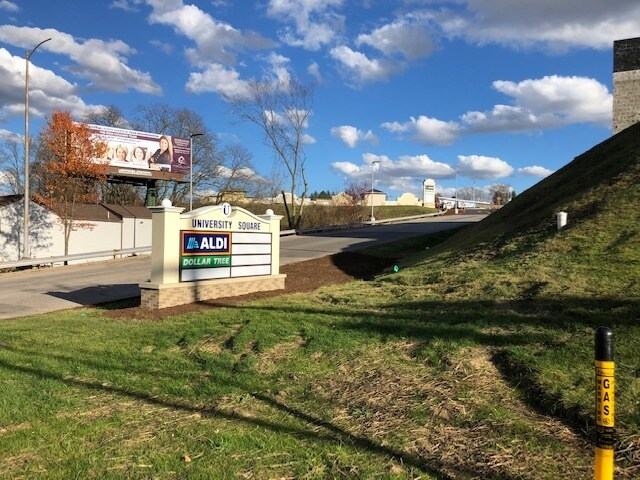 More Photos Of 2830-2832 Gracy Center Way, Coraopolis Unknown For Lease