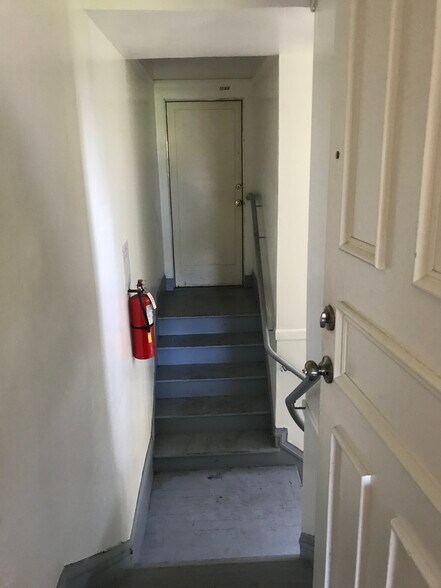 More Photos Of 1364 E 27th St, Oakland Apartments For Sale