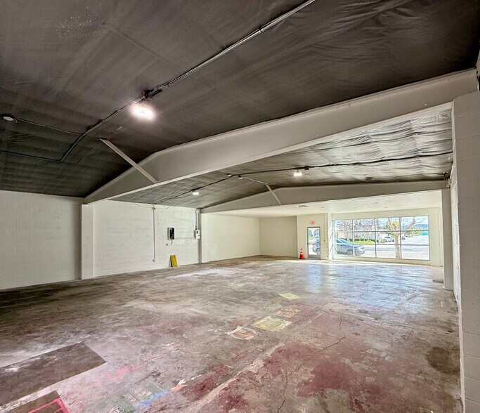 More Photos Of 1241 W Holt Ave, Pomona Storefront Retail Office For Sale