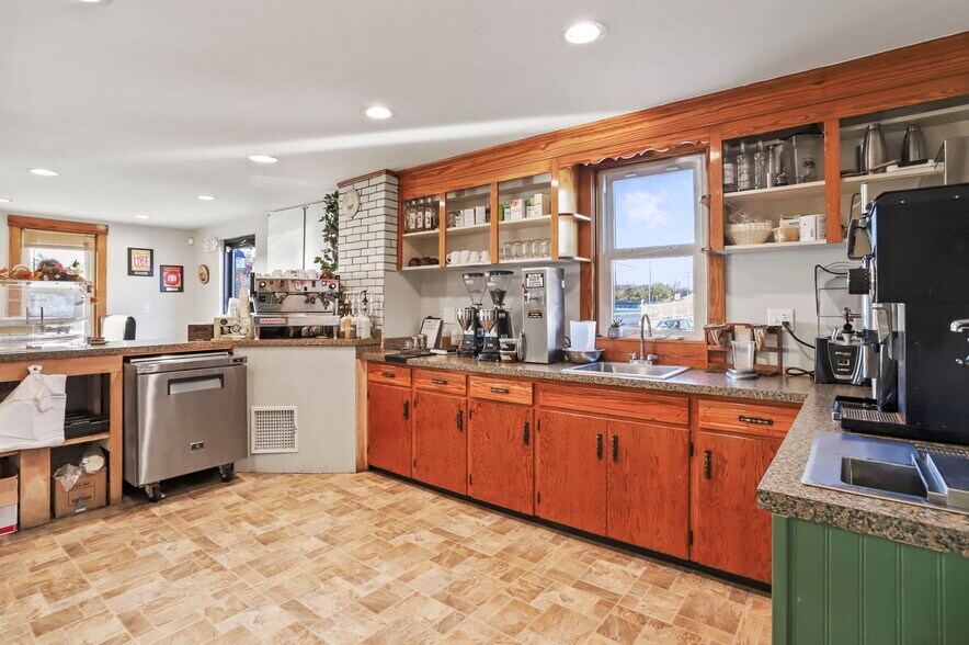 More Photos Of 14035 Pennsylvania Ave, Hagerstown Restaurant For Sale