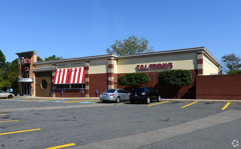 More Photos Of 688-750 Providence Hwy, Dedham Unknown For Lease