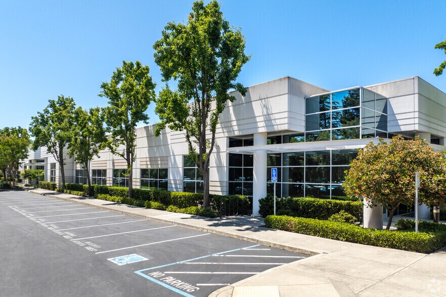 More Photos Of 5735 W Las Positas Blvd, Pleasanton Flex For Lease