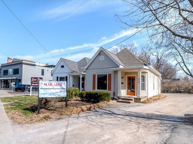 More Photos Of 513 E High St, Lexington Freestanding For Lease