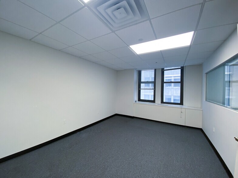 More Photos Of 111 John St, New York Office For Lease