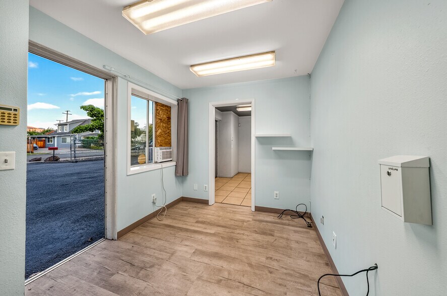 More Photos Of 729 Welch St, Medford Warehouse For Sale