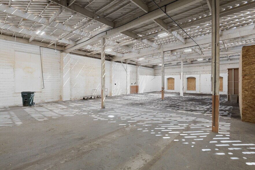 More Photos Of 205 N Park Ave, Pomona Warehouse For Lease