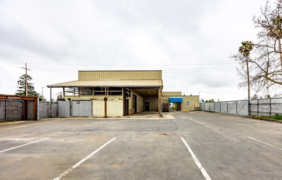 More Photos Of 3218-3220 Santa Rosa Ave, Santa Rosa Service For Lease