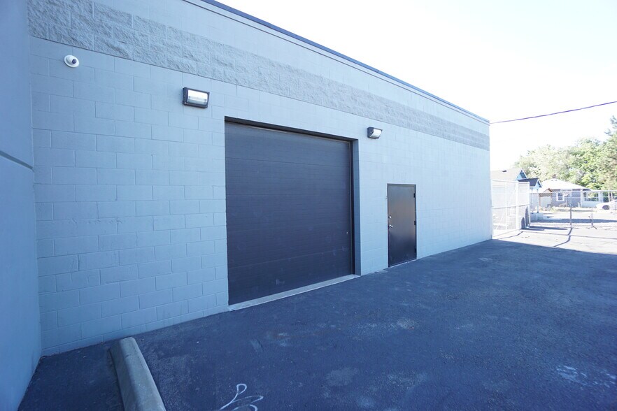 More Photos Of 802 E Nob Hill Blvd, Yakima Freestanding For Lease