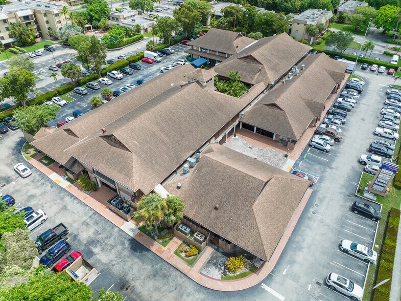 More Photos Of 10471 N Kendall Dr, Miami Storefront Retail Office For Lease