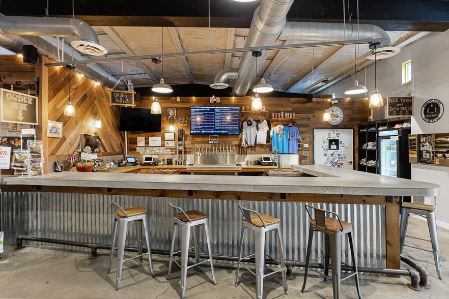 More Photos Of 705 W New York Ave, Somers Point Industrial For Sale