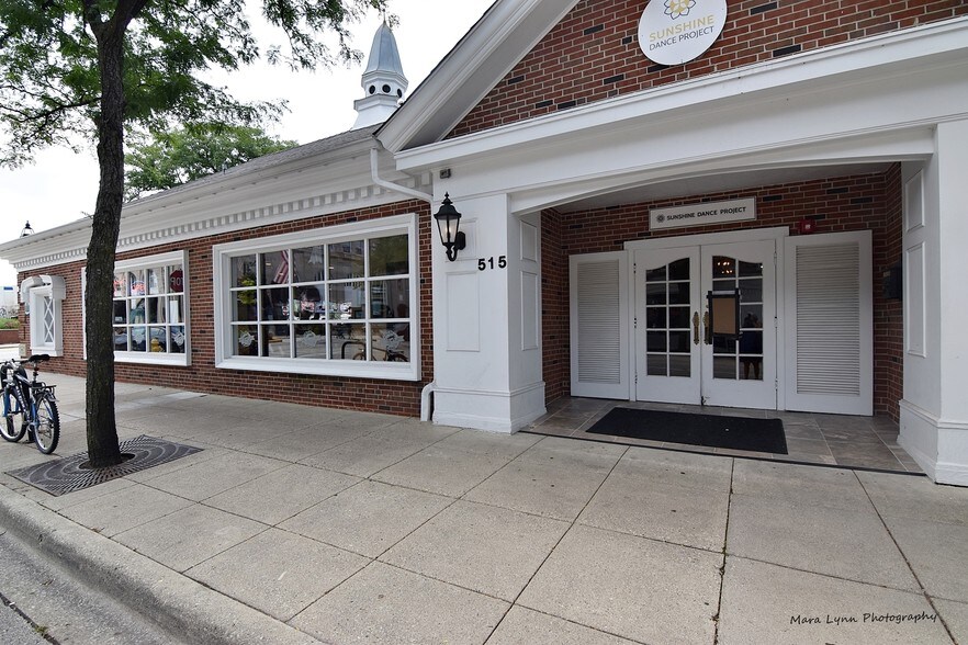 More Photos Of 515 Crescent Blvd, Glen Ellyn Freestanding For Lease