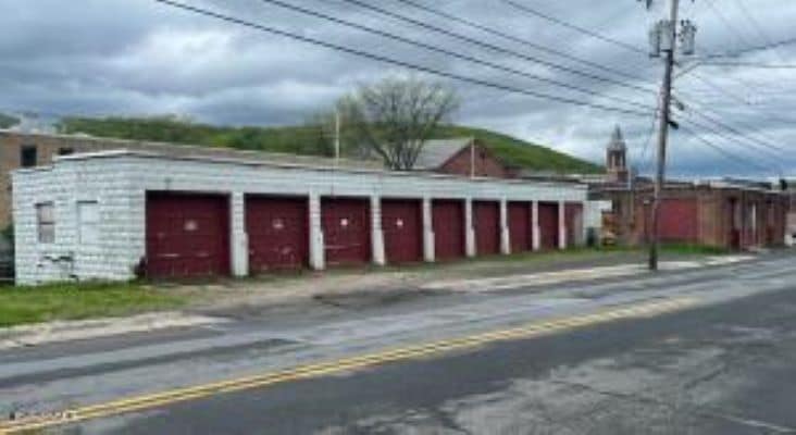 More Photos Of 156 River St, North Adams Flex For Sale