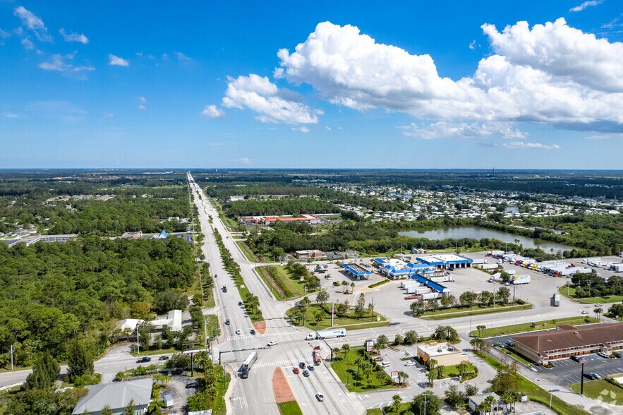 More Photos Of 8905 20th St, Vero Beach Fast Food For Sale