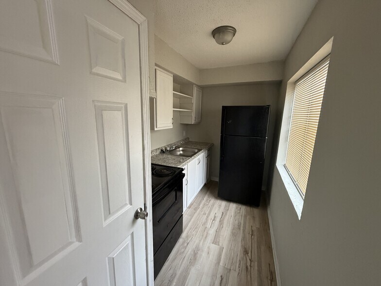 More Photos Of 1621 Washington Blvd, Kansas City Apartments For Sale