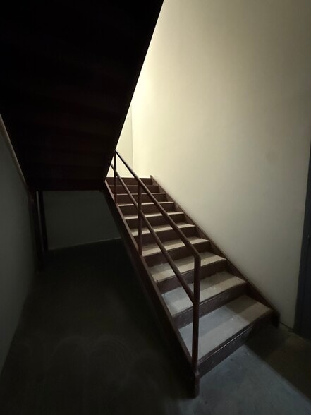 More Photos Of 1202 Industrial Dr, Warsaw Industrial For Sale