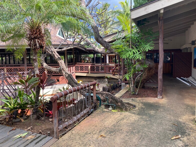 More Photos Of 817-821 Hausten St, Honolulu Restaurant For Lease