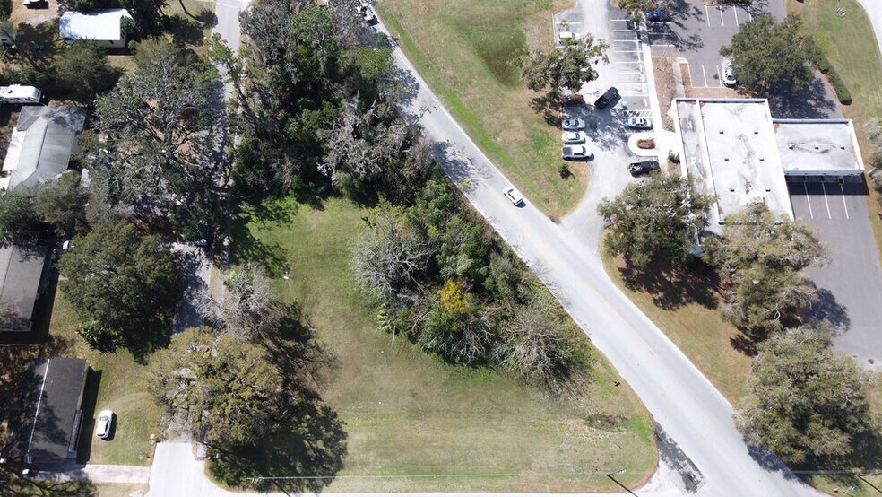 More Photos Of 5810-5840 SE Abshier Blvd, Belleview Storefront For Lease