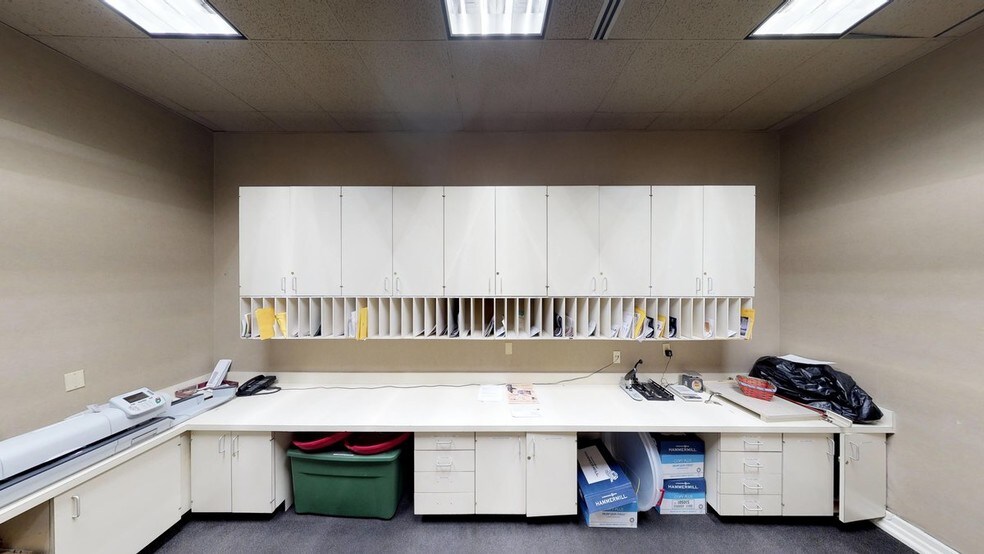 More Photos Of 700 Camp St, New Orleans Coworking Space