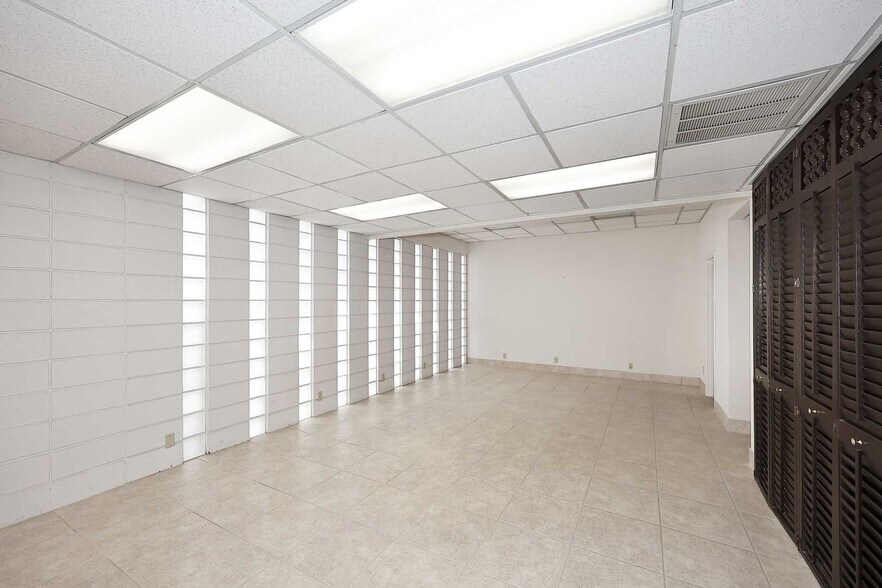 More Photos Of 5230 N 16th St, Phoenix Office For Lease