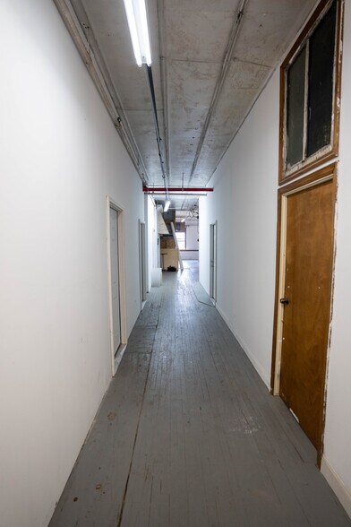 More Photos Of 238 Melrose St, Brooklyn Office Residential For Sale
