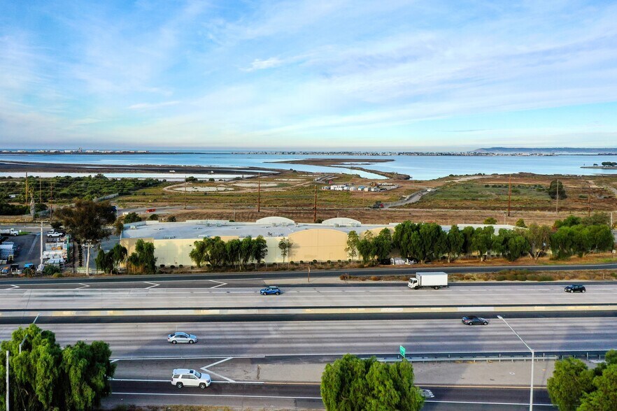 More Photos Of 995 Bay Blvd, Chula Vista Warehouse For Lease