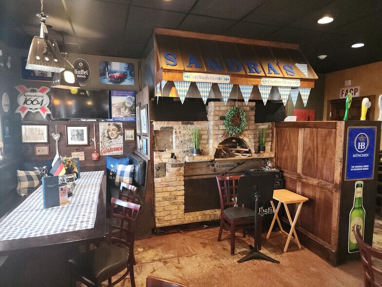 More Photos Of 111 W Olympia Ave, Punta Gorda Restaurant For Sale