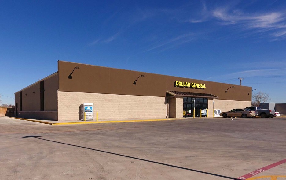 Primary Photo Of 1305 E Front St, Midland Freestanding For Sale