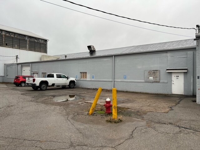 More Photos Of 810 Taylor St, Elyria Industrial For Sale