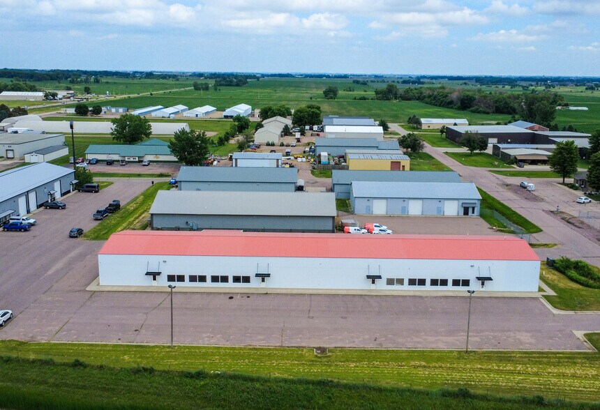 More Photos Of 47054 104th St, Sioux Falls Warehouse For Lease