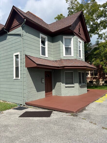 More Photos Of 604 S Oakwood Ave, Beckley Loft Creative Space For Sale