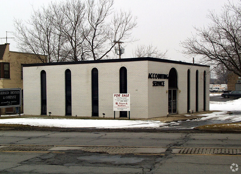 Primary Photo Of 1640 Elk Blvd, Des Plaines Office For Lease