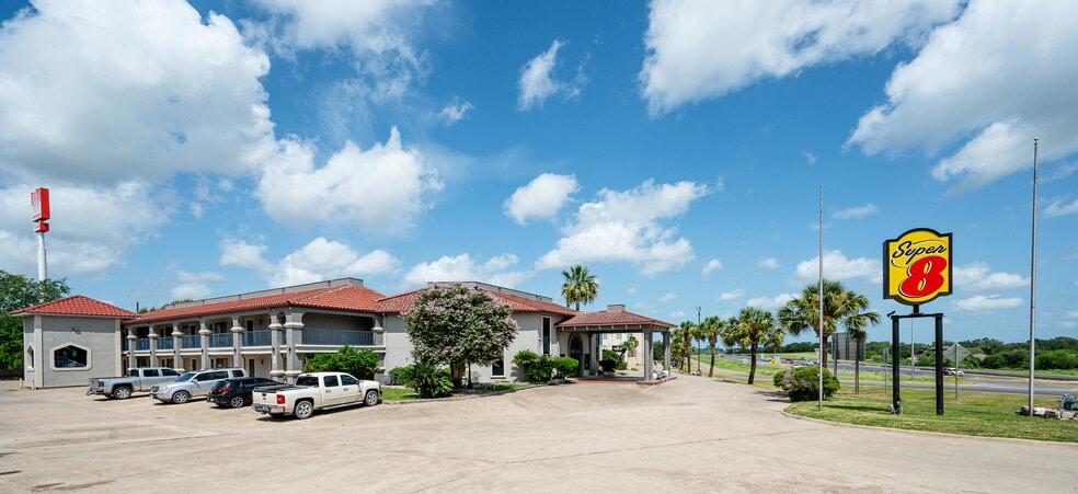 More Photos Of 11217 Ih 37, Corpus Christi Hotel For Sale