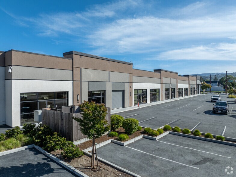 More Photos Of 883 E San Carlos Ave, San Carlos Flex For Sale