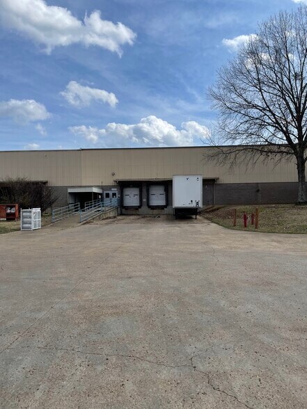 More Photos Of 1457 Industrial Park Rd, Sardis Distribution For Lease