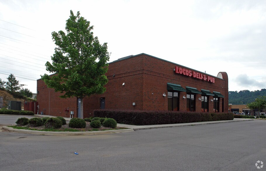 More Photos Of 230 State Farm Pky, Birmingham Restaurant For Lease