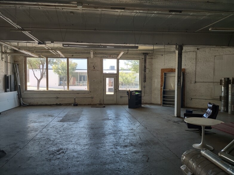 More Photos Of 400 5th St, Lynchburg Storefront For Sale