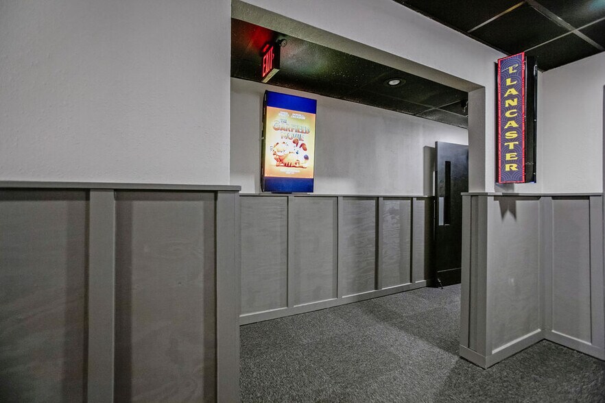More Photos Of 4000 Fort Campbell Blvd, Hopkinsville Movie Theatre For Sale