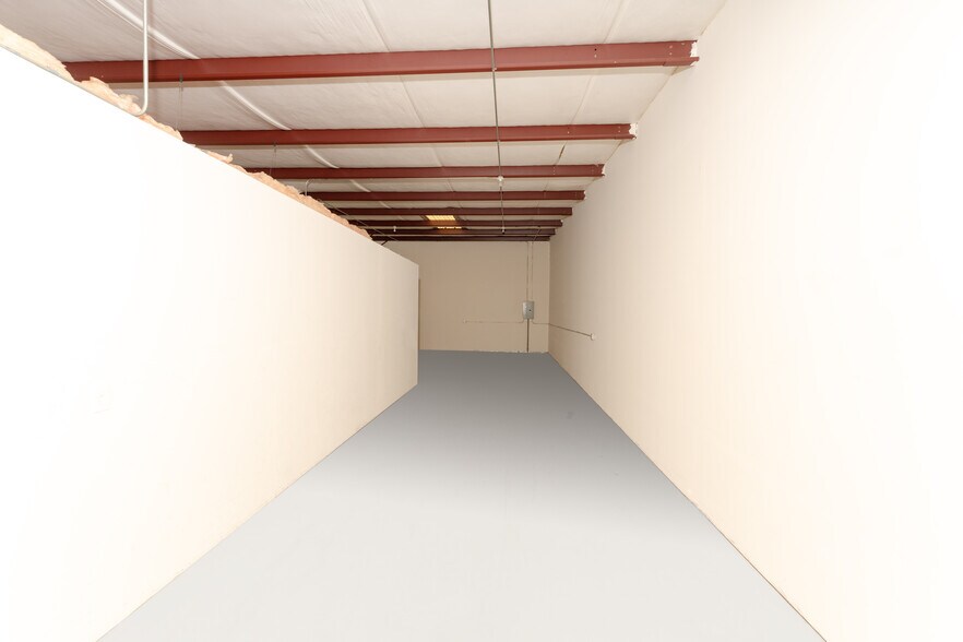 More Photos Of 2445 Hilton Dr, Gainesville Industrial For Lease