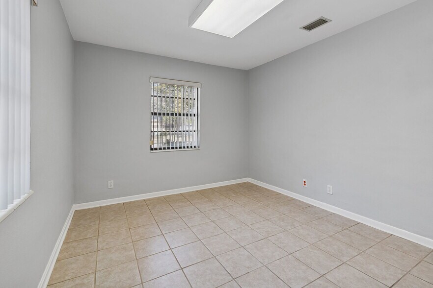 More Photos Of 1408 W Linebaugh Ave, Tampa Office Residential For Sale