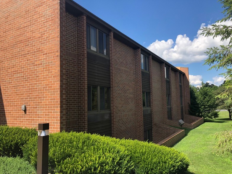 More Photos Of 270 Walker Dr, State College Loft Creative Space For Sale