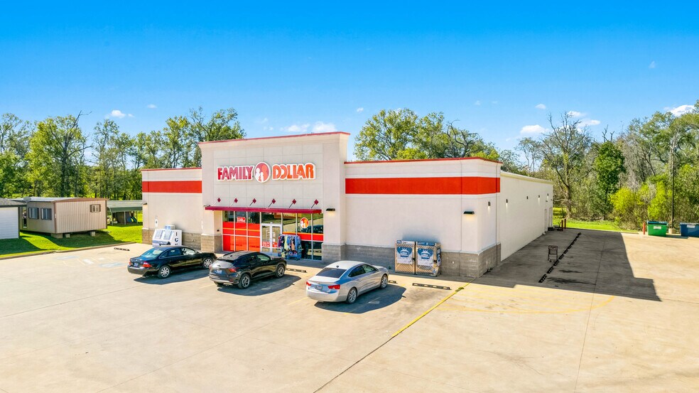 Primary Photo Of 703 S 4th St, Crockett General Retail For Sale