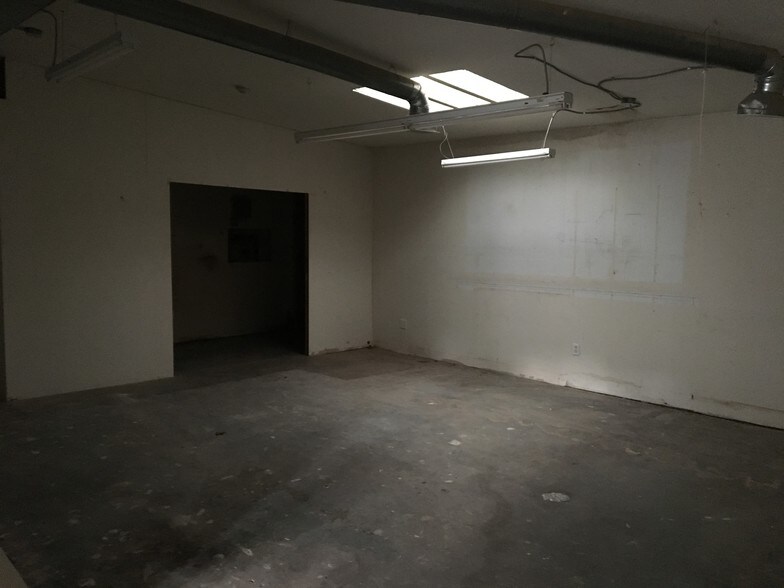 More Photos Of 901 Conestoga Rd, Bryn Mawr Storefront Retail Residential For Lease