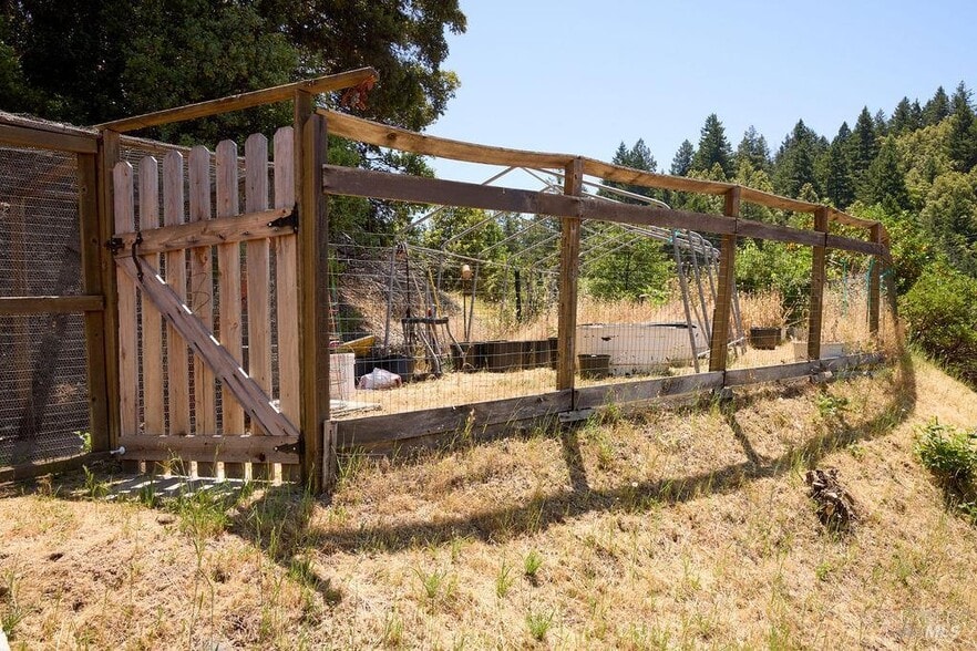 More Photos Of 19400 Scenic Dr, Redwood Valley Specialty For Sale