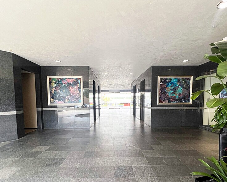 More Photos Of 5858 Westheimer Rd, Houston Office For Lease