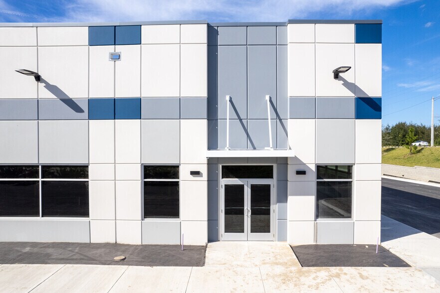 More Photos Of 1250 Imeson Park Blvd, Jacksonville Distribution For Lease
