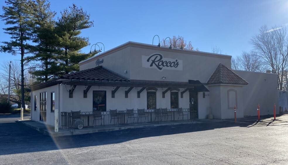 Primary Photo Of 250 US Highway 60 E, Republic Restaurant For Sale