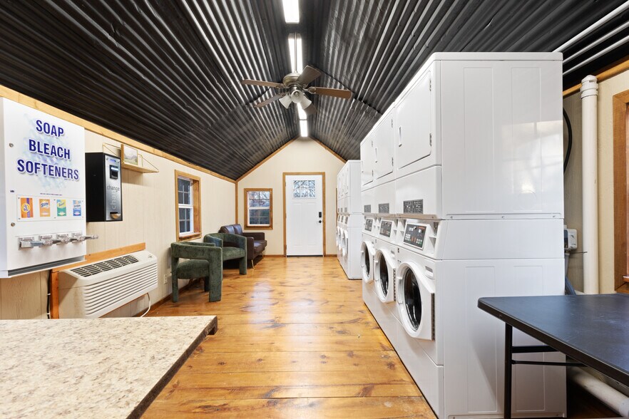 More Photos Of 27210 S Highway 125, Afton Apartments For Sale
