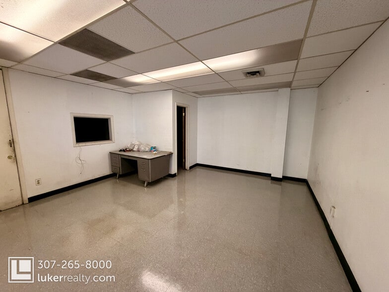 More Photos Of 1833 E Yellowstone Hwy, Casper General Retail For Sale