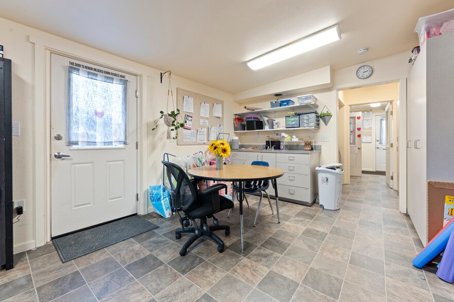 More Photos Of 2125 Coburg Rd, Eugene Healthcare For Sale